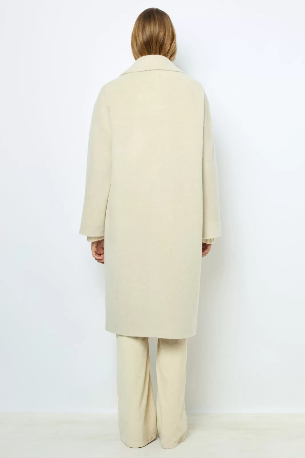 pardessus_en_laine_et_alpaga__lorianne_3.webp Gerard Darel Pardessus en laine et alpaga - LORIANNE